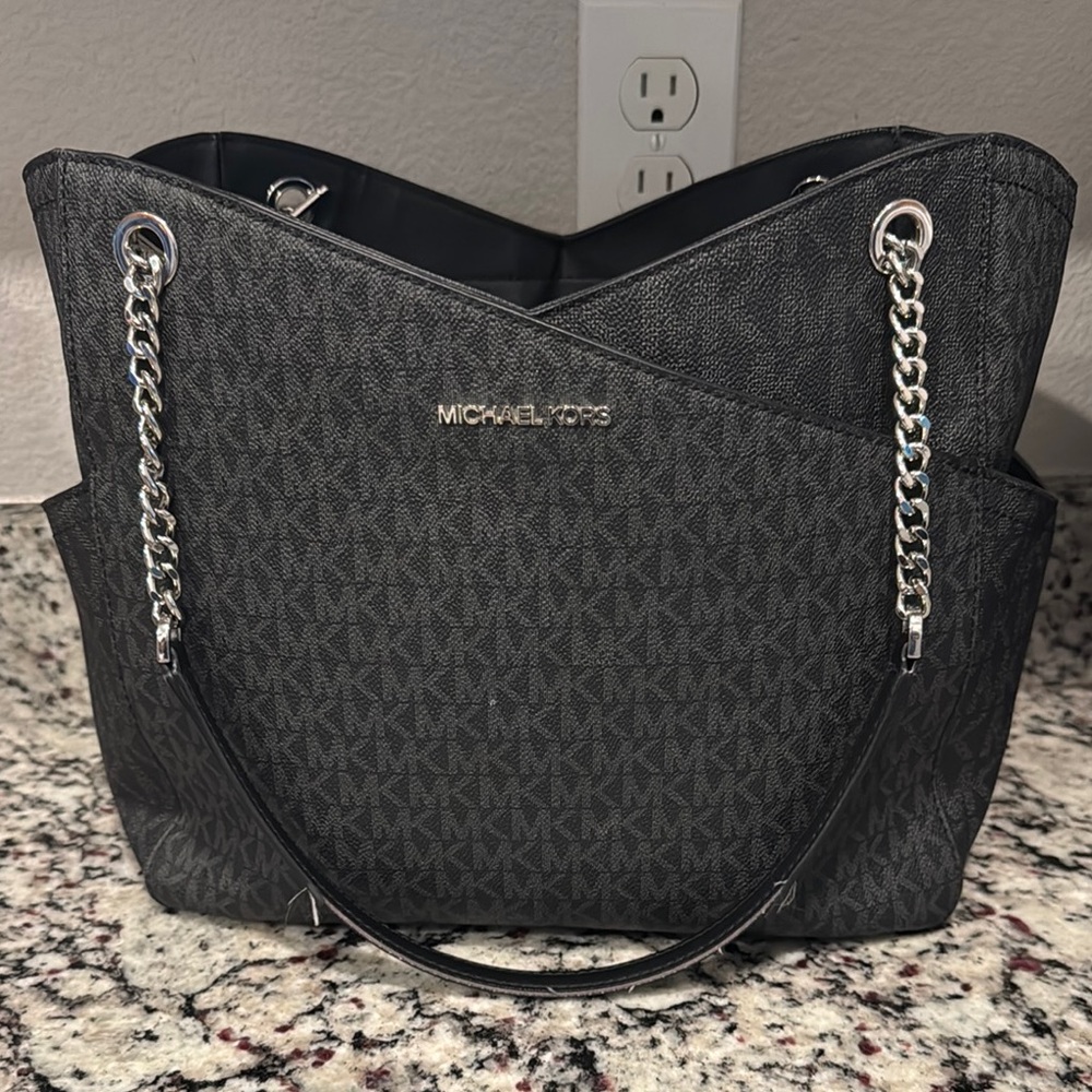 Michael Kors Black Shoulder Bag with Chain Detail